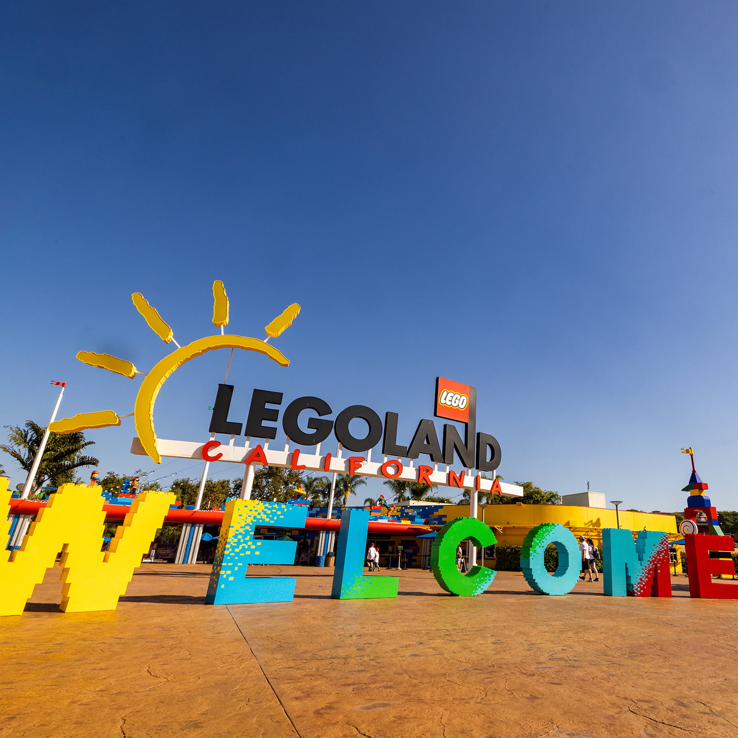 Cover image for Get one LEGOLAND ticket for free when you buy one in the Florida, California, and New York locations!